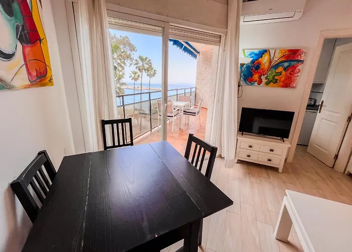 Skol 219. Skol With Sea Views Apartman